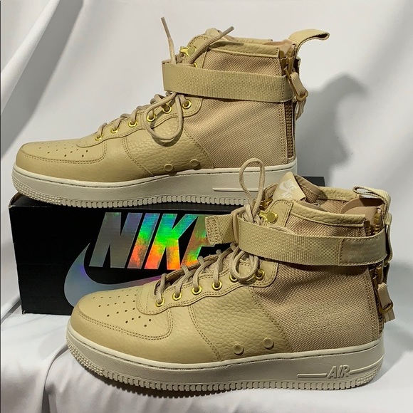 Special Field Air Force 1 Mid 9
917753200
160.00 - Picture 5 of 9